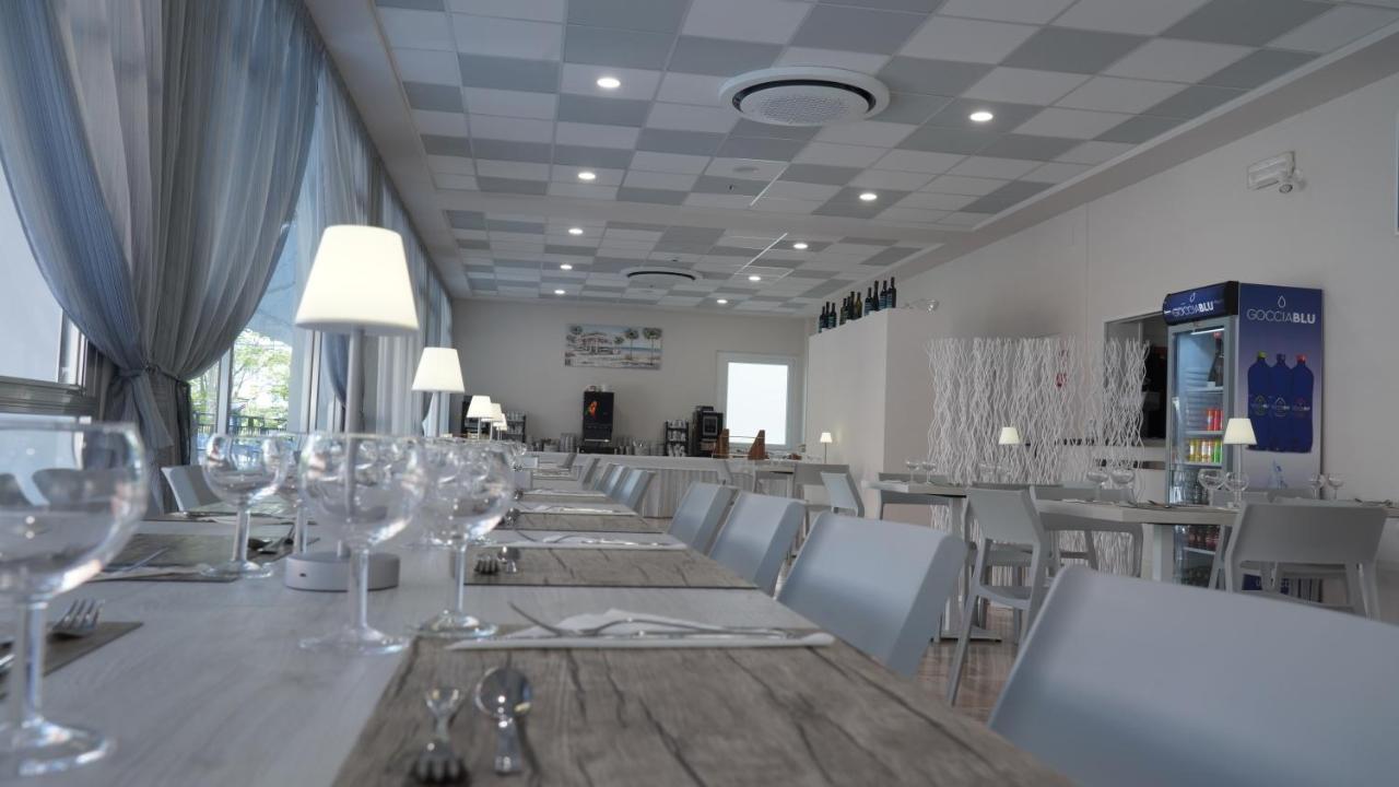 Lively Hotel Bellaria-Igea Marina Exteriör bild