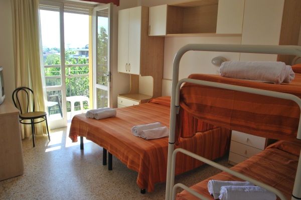 Lively Hotel Bellaria-Igea Marina Exteriör bild